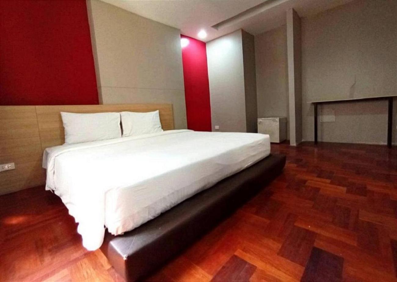בנגקוק X Go Inn Silom Road -Bts Saint Louis מראה חיצוני תמונה