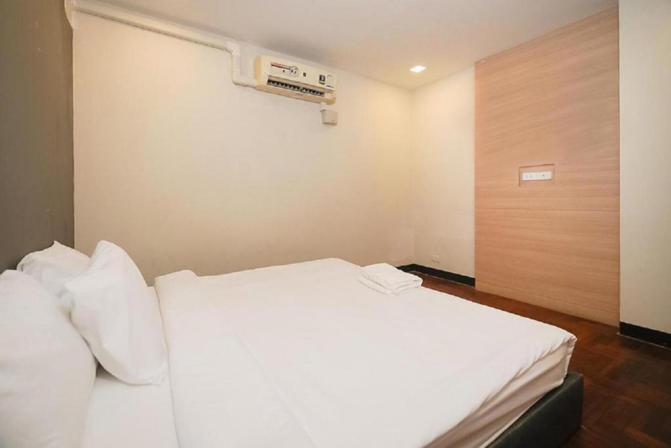 בנגקוק X Go Inn Silom Road -Bts Saint Louis מראה חיצוני תמונה